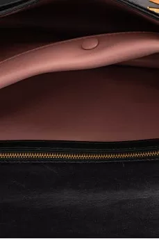 Smooth leather bag with gold clasp