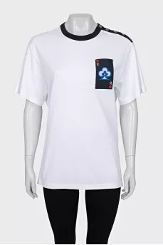 T-shirt with embroidered pocket