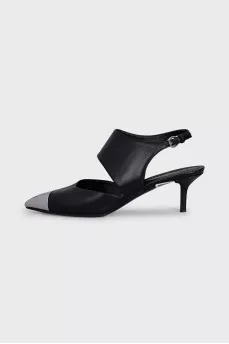 Leather shoes with metal toe