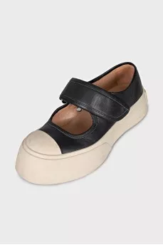 Leather shoes with velcro