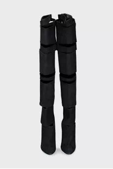 Suede boots with slits