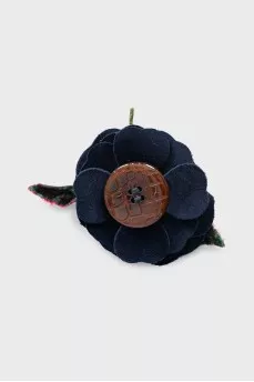 Brooch in the form of a flower made of textile