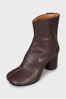 Tabi leather boots