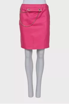 Suit with jacket and skirt decorated with chain