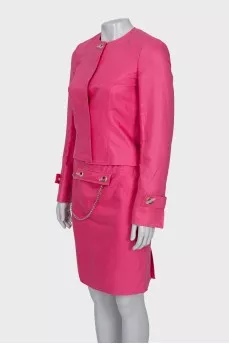 Suit with jacket and skirt decorated with chain