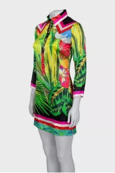 Fitted dress with long sleeves and buttons