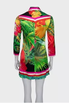 Fitted dress with long sleeves and buttons