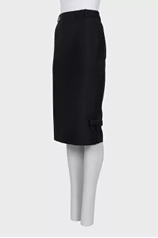 Black skirt with bows
