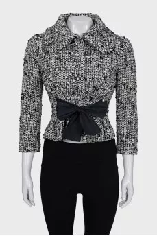 Short coat with buttons
