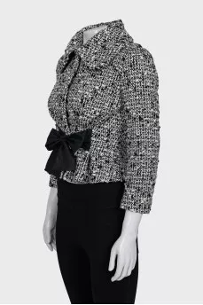 Short coat with buttons