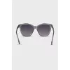 Gradient sunglasses in gray frame