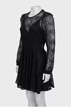 Fitted lace dress with long sleeves