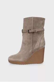 Suede ankle boots with strap