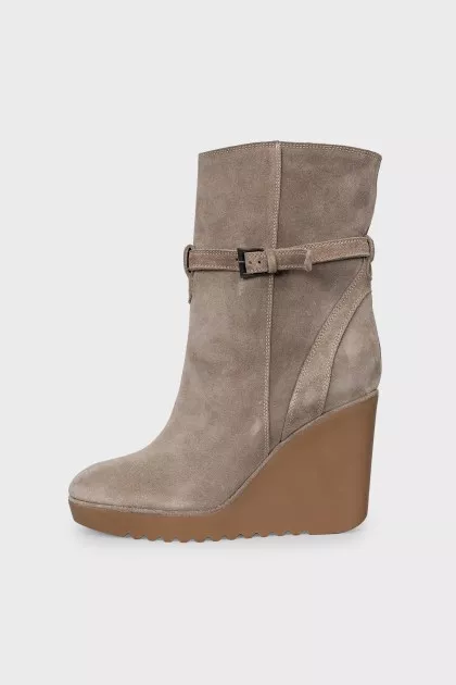 Suede ankle boots with strap