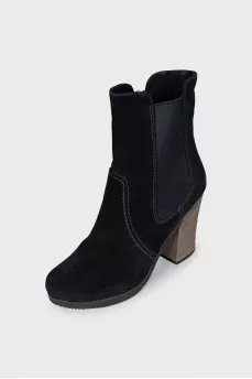 Black ankle boots with zip