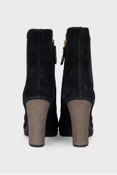 Black ankle boots with zip
