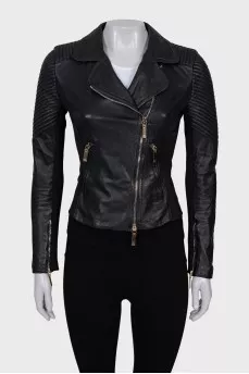 Fitted jacket with textile inserts