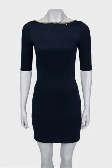 Blue dress with chain