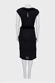 Straight cut dress with velvet trim