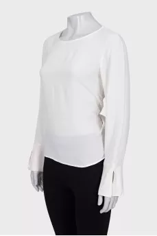Blouse with tie cuffs