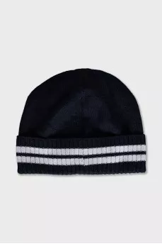 Blue hat with a tag