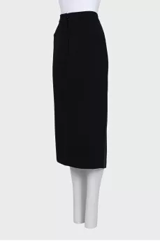 Straight skirt with a zip slit