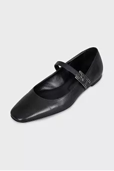 Leather ballet flats with a strap
