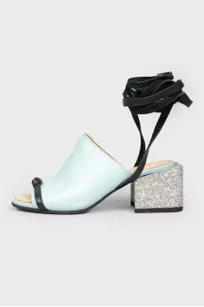 Peppermint sandals and lacing