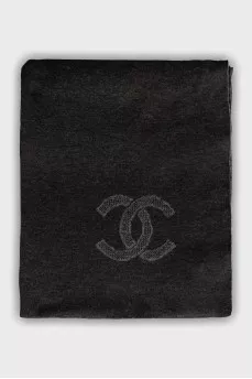 Black cashmere scarf with brand logo