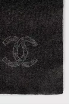 Black cashmere scarf with brand logo