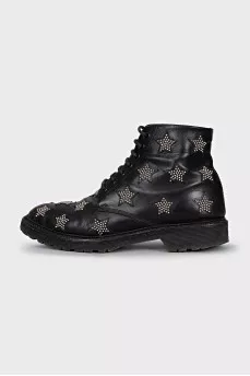 Leather boots with star print
