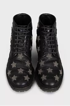 Leather boots with star print