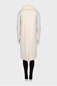 Wool vest with a fur collar