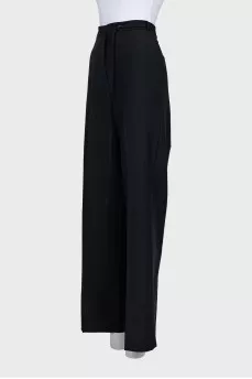 Straight-leg wool trousers with creases