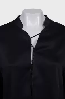 Straight-cut blouse with laces