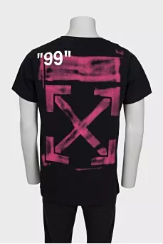 Men's T-shirt with pink print on the back