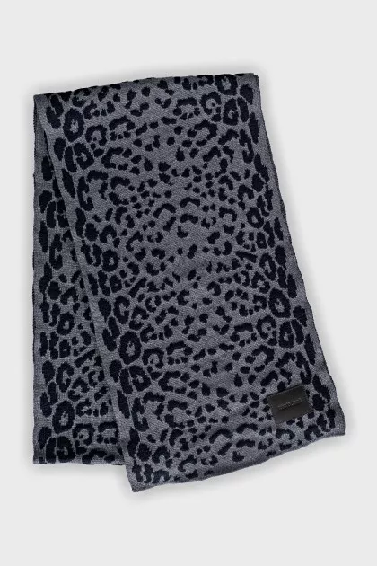Men's animal print scarf with tag
