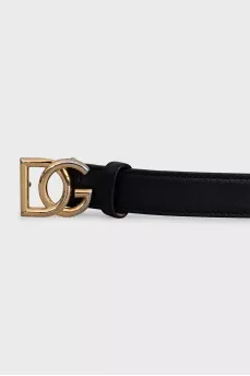 Leather belt with logo buckle