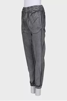Tapered fit track pants with tag
