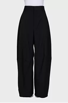 Wide-leg black trousers