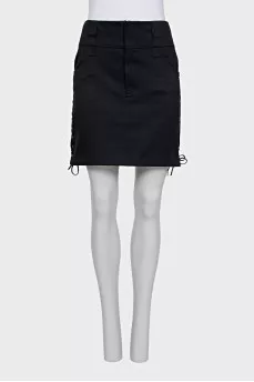 Skirt with lacing on the sides