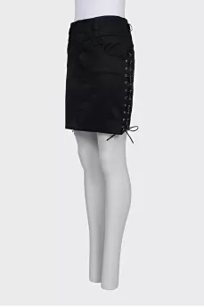 Skirt with lacing on the sides
