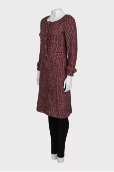 Fitted dress with a round collar