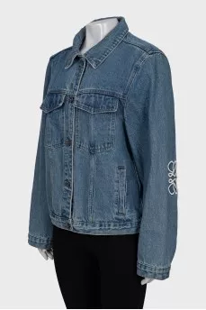 Denim jacket with embroidery on the sleeves