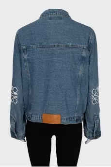 Denim jacket with embroidery on the sleeves