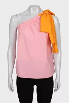 Asymmetrical top with ties
