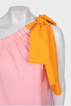 Asymmetrical top with ties