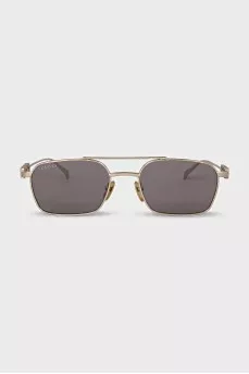 Sunglasses with a massive logo on the brackets