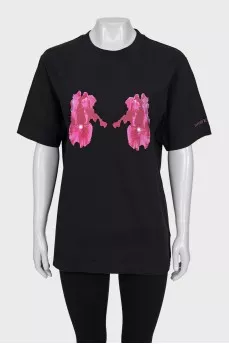Black T-shirt with floral print