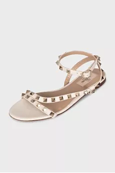 Leather sandals decorated with studs
